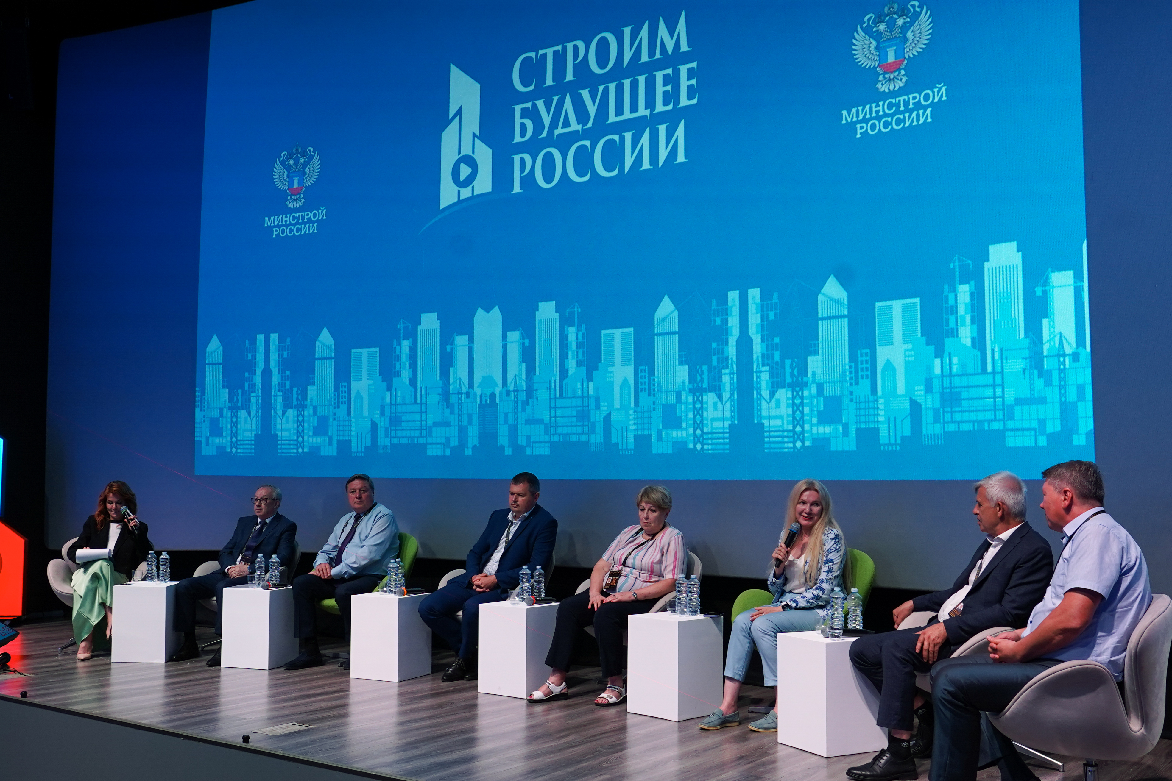 Эксперты обсудили роль независимой оценки квалификаций в обеспечении безопасности в ключевых отрасляхна форуме «Строим будущее России»